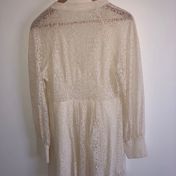 lace dress - Picture 2 of 3